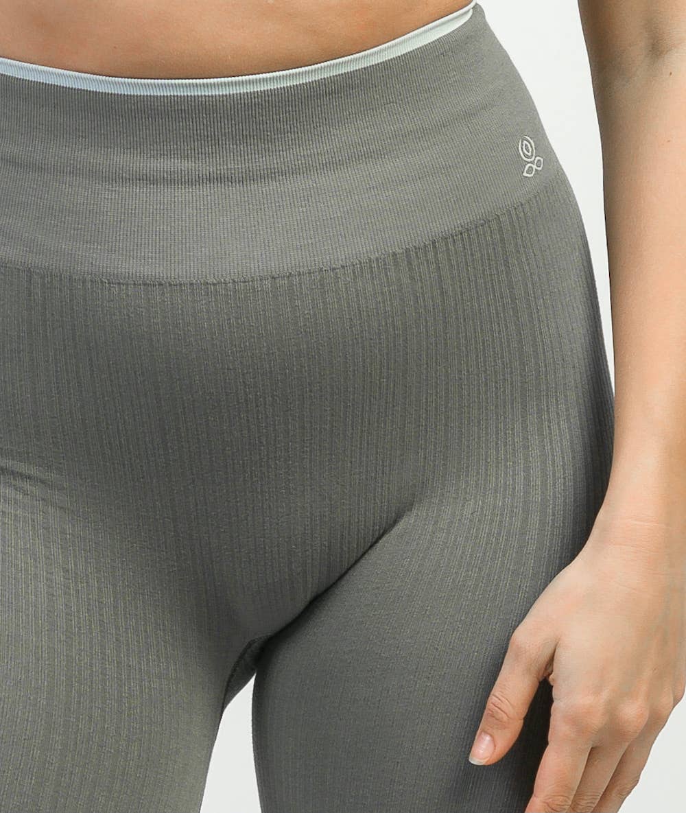 Women wearing seamless yoga bamboo leggings with ribbed fabric finish