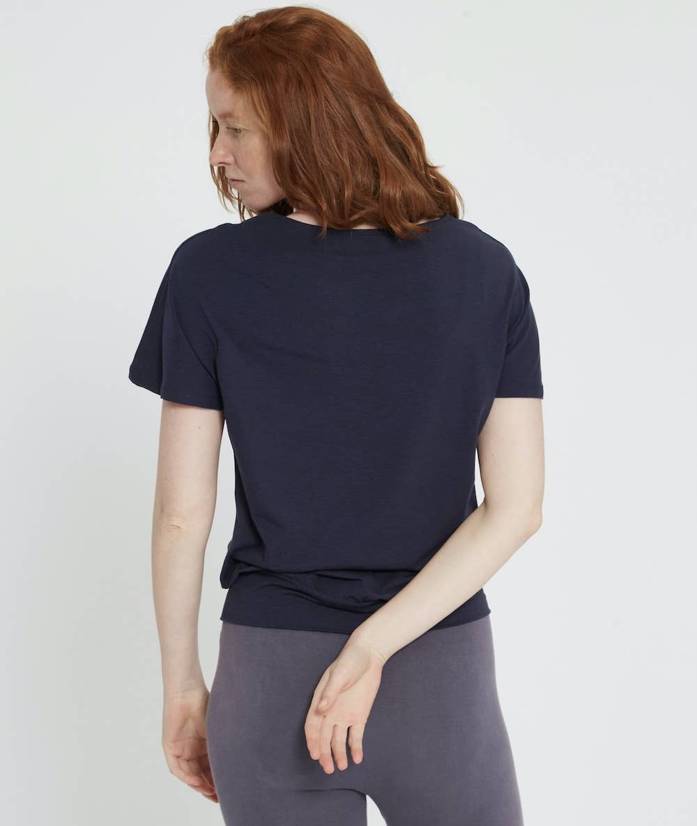 Yoga Searcher NAVY MEDE Lyocell T shirt